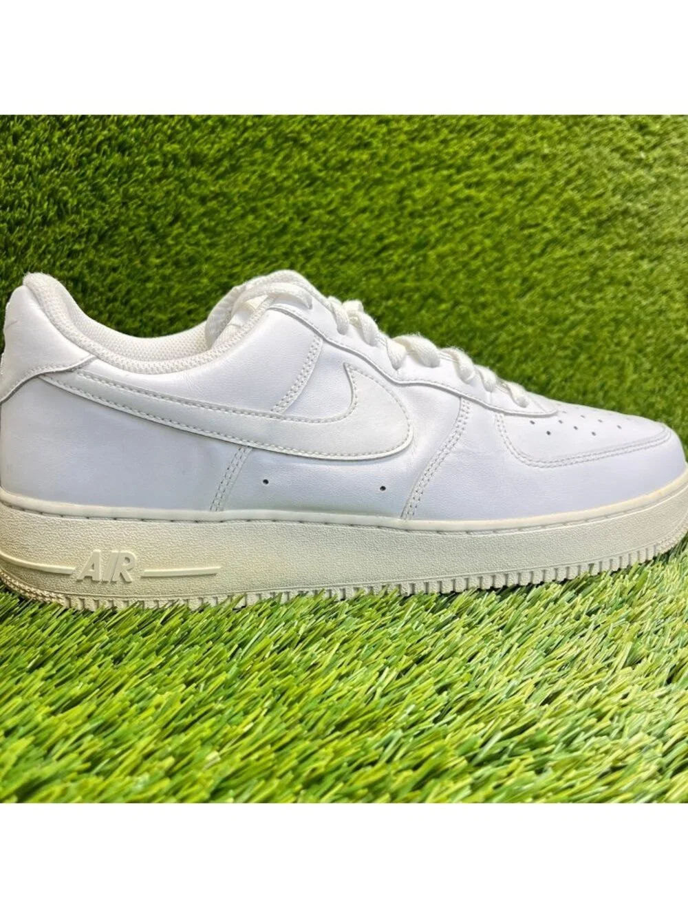 Nike Air Force 1 '07 Mens Size 12 Triple White Athletic Lifestyle Shoes Sneakers
